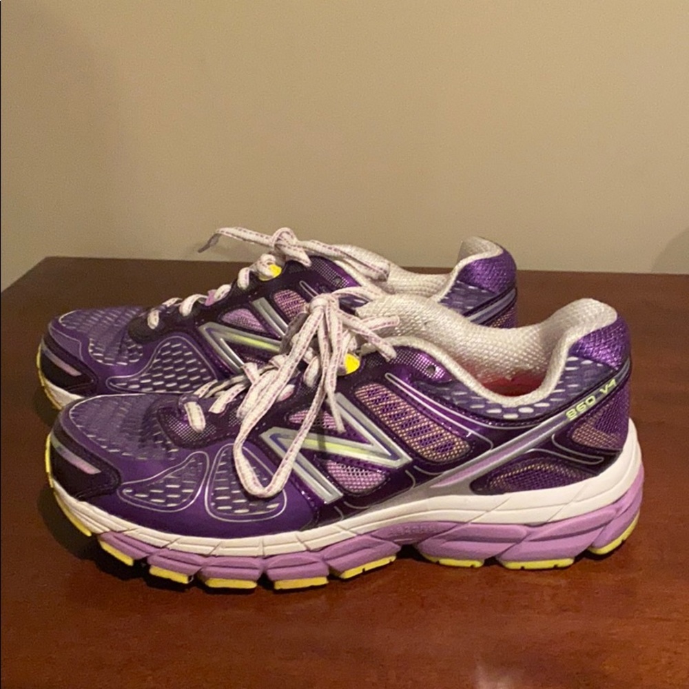 New Balance 860 v4 sneakers